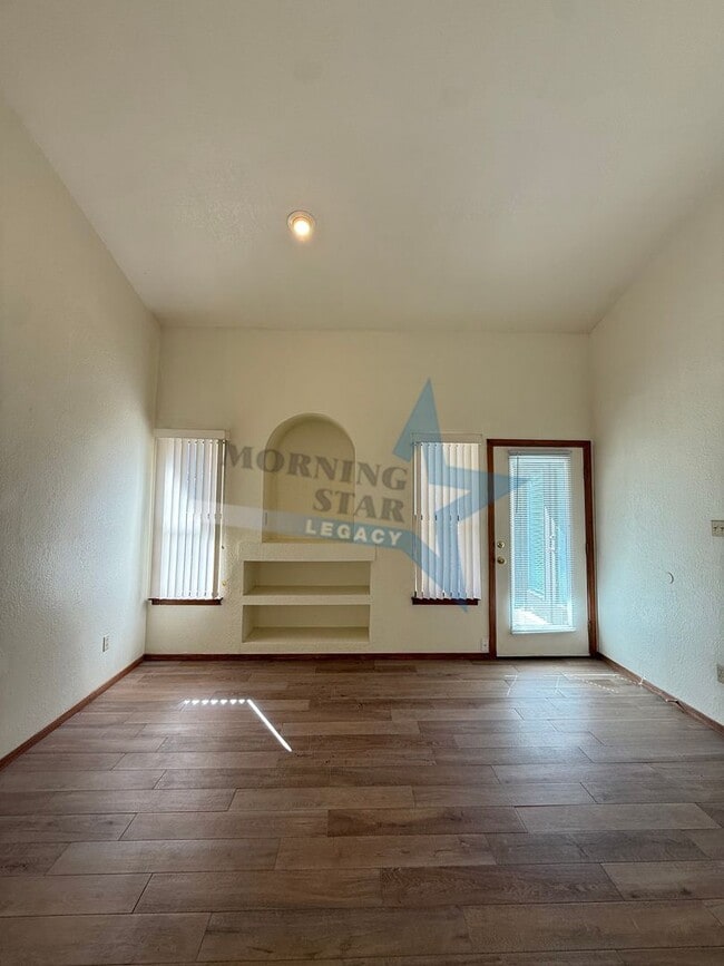 Photo - 3120 Missouri Ave