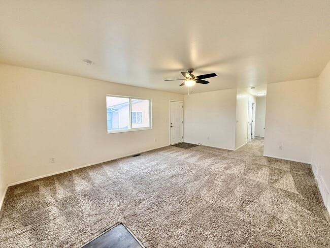 Photo - 632 E Clarion Dr Unit A