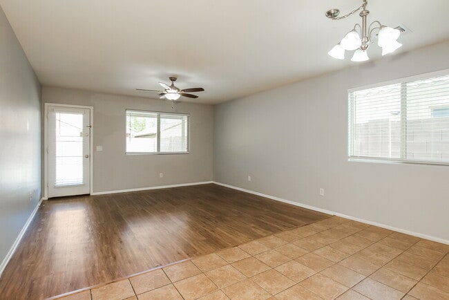 Photo - 8822 W Pioneer St