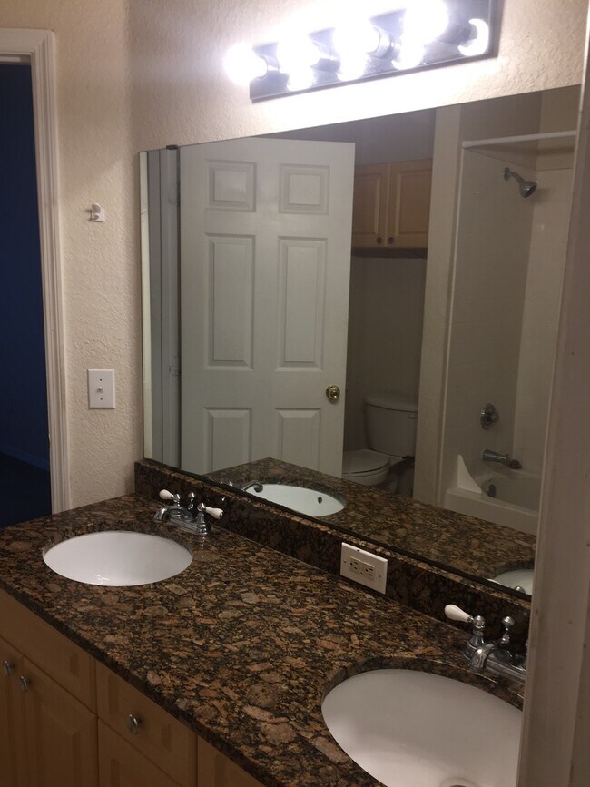 Photo - 3561CR#224(100) Unit 224