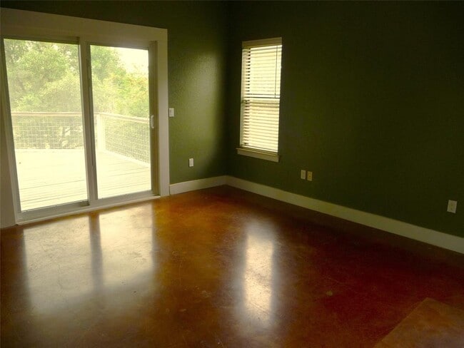 Photo - 2900 Mt Sharp Rd