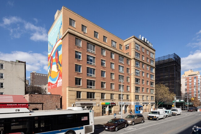 Photo - Larkspur Plaza