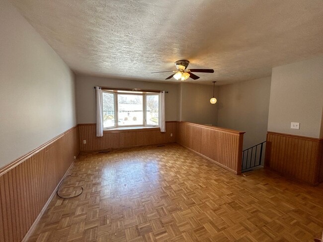 Photo - 1827 Jacobssen Dr