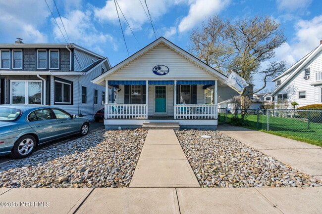 Photo - 307 18th Ave