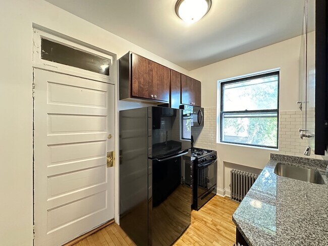 Photo - 2311 W Wilson Ave Unit F2