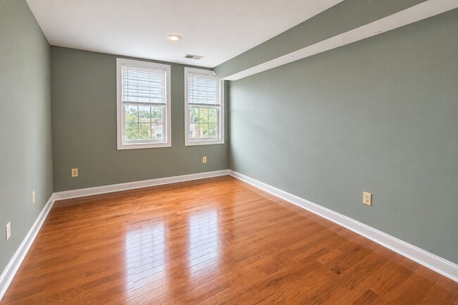 2251 12th St NW Unit 9