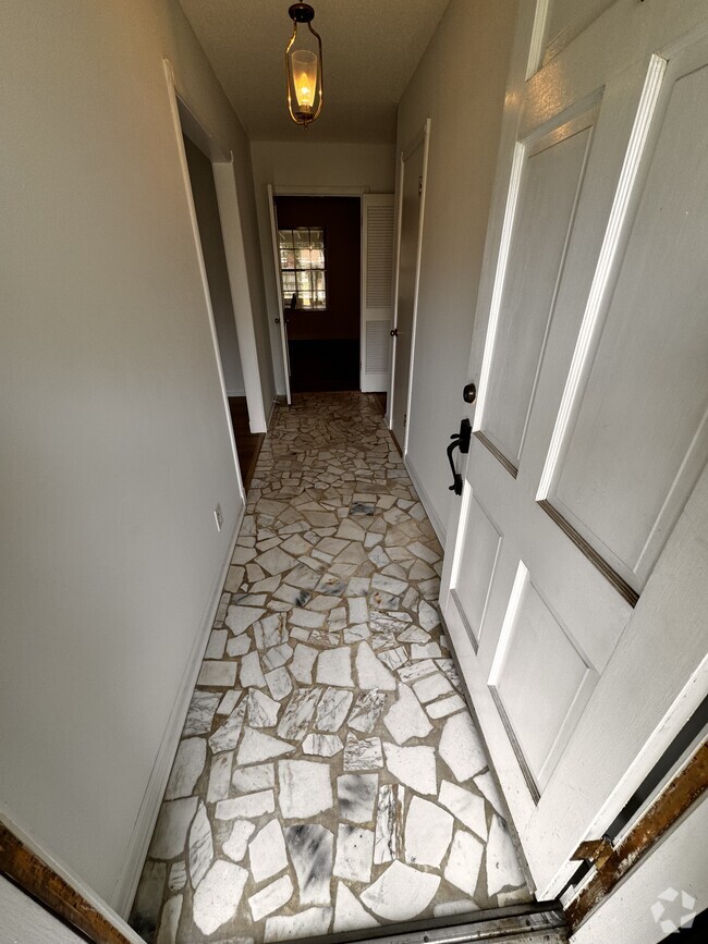 Building Photo - 5427 Shirlington Ave Rental