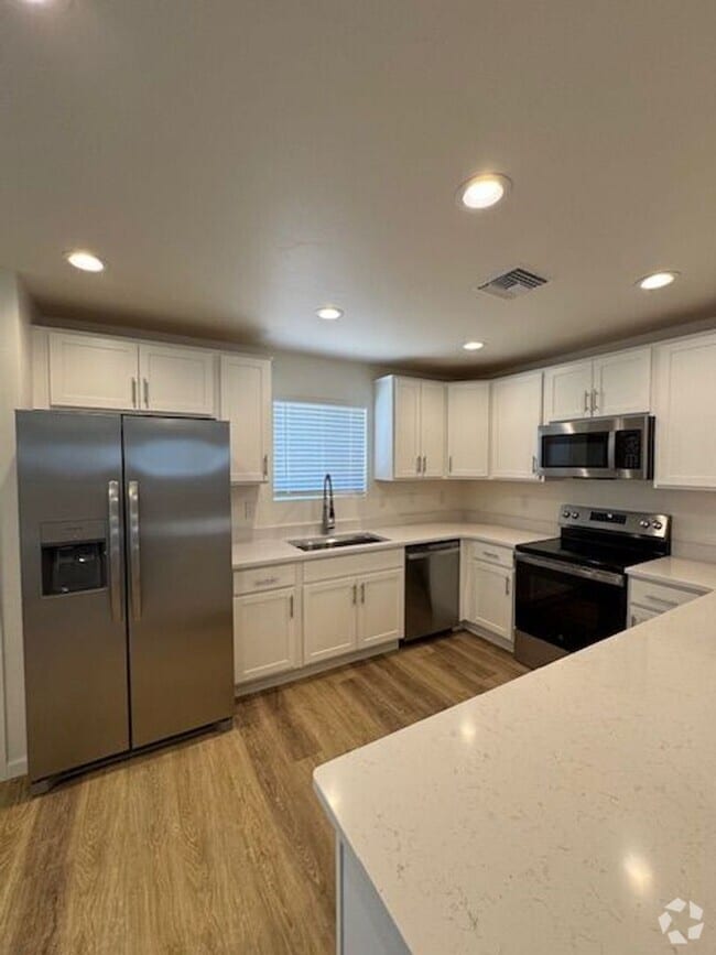 Building Photo - 2445 S Clovis Place- Rental