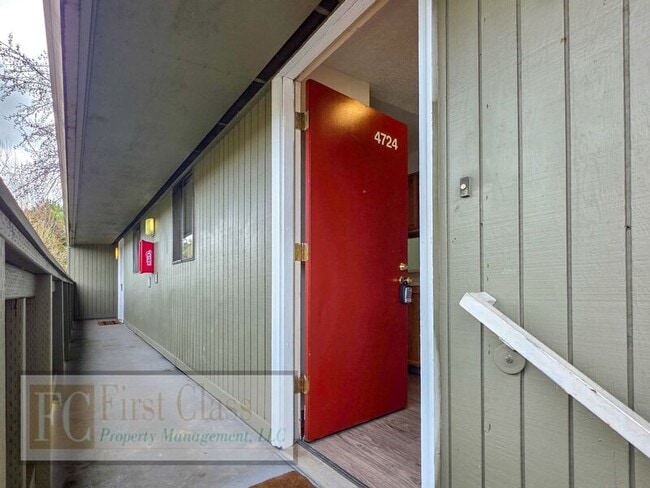 Photo - 4724 SW Murray Blvd