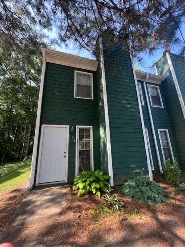 Building Photo - 112-114 Northwoods Drive Unit 114 Northwoods Dr Rental