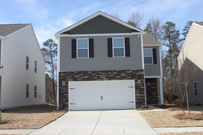 Room in House on Clairwood Dr