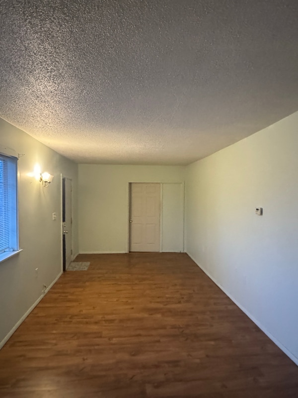 Photo - 2165 Oakdale Ave