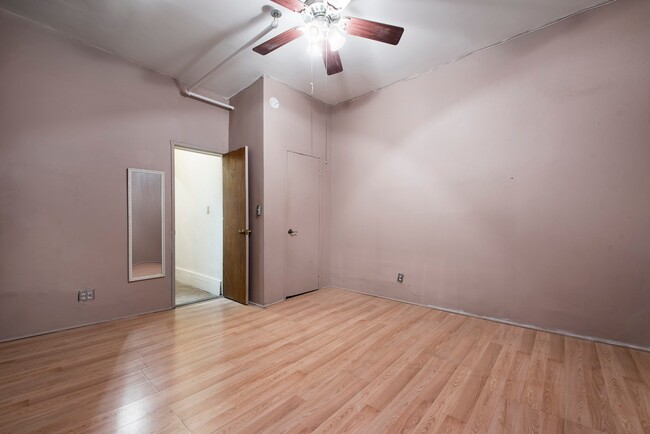 Photo - 607 W 138th St Unidad 3