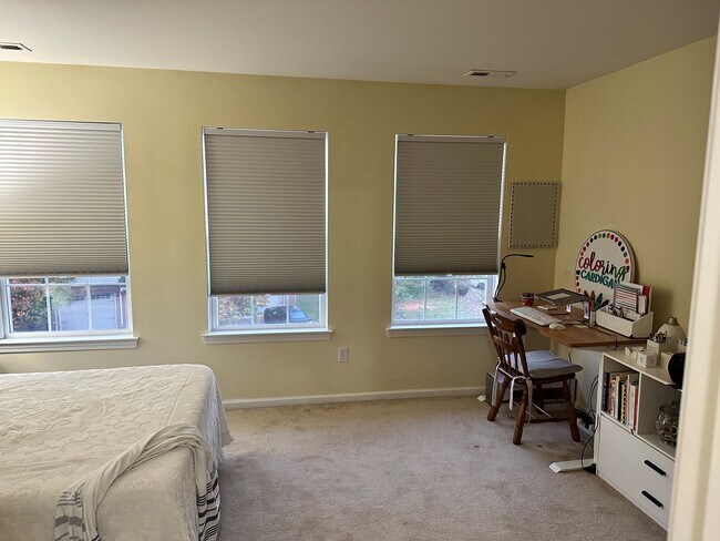 Photo - 2158 Knotty Pine Trl