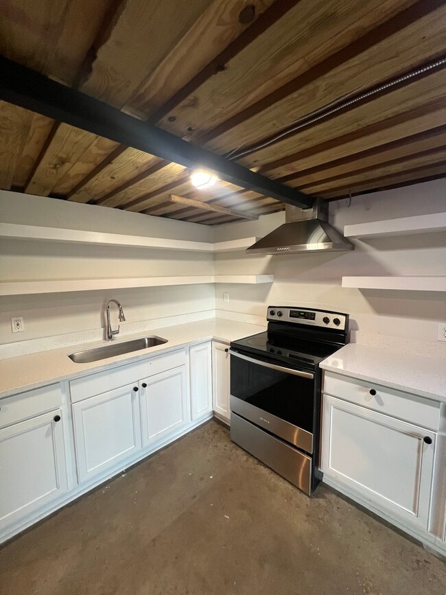 Building Photo - 4216 Poinsetta Dr Unit B