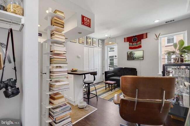 Photo - 1630 Rodman St