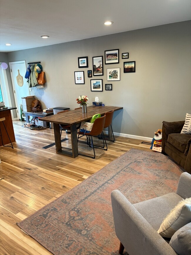 Photo - 221 Summit Cir