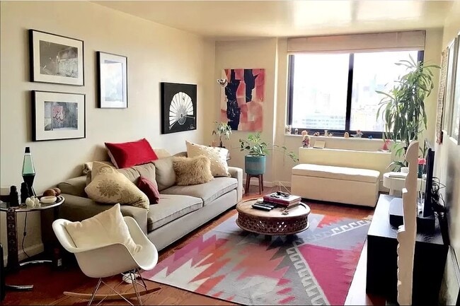 376 Broadway Unidad 17M