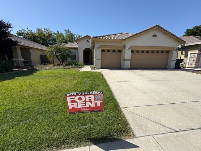 Gorgeous home in NW Visalia with a split f... - Gorgeous home in NW Visalia with a split f...
