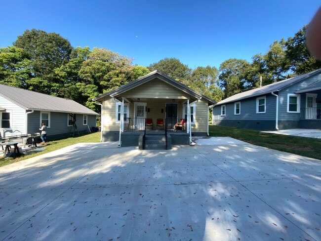 Photo - Remodeled 1/1 located in Shelby, NC