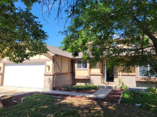 Photo - 4 Bed, 2.75 Bath with A/C! - MileStone Rea...