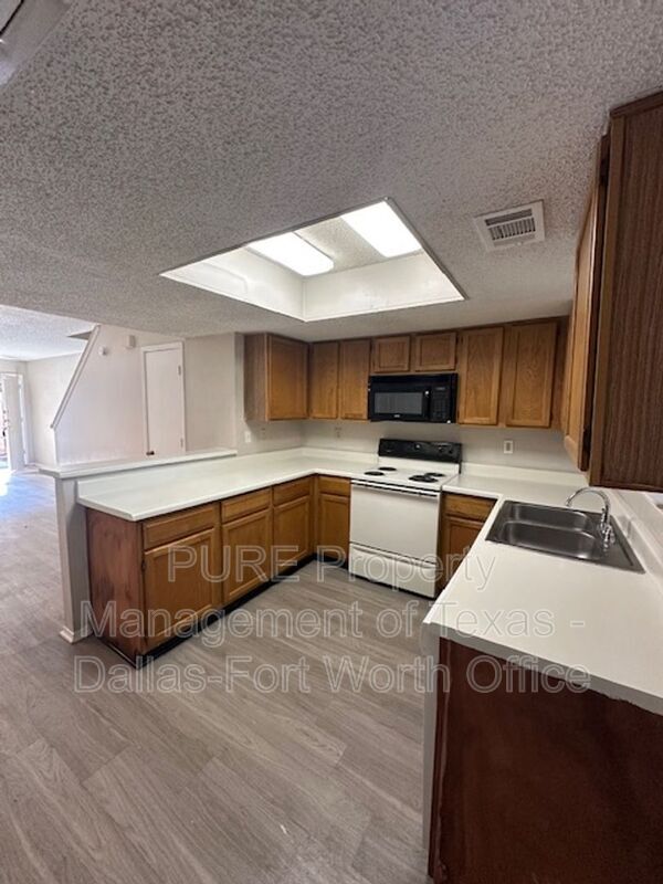 Photo - 4004 W Pioneer Dr