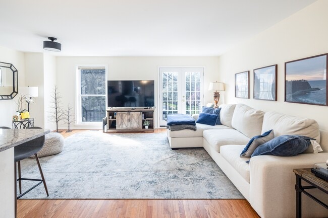 Building Photo - 10238 Arizona Cir