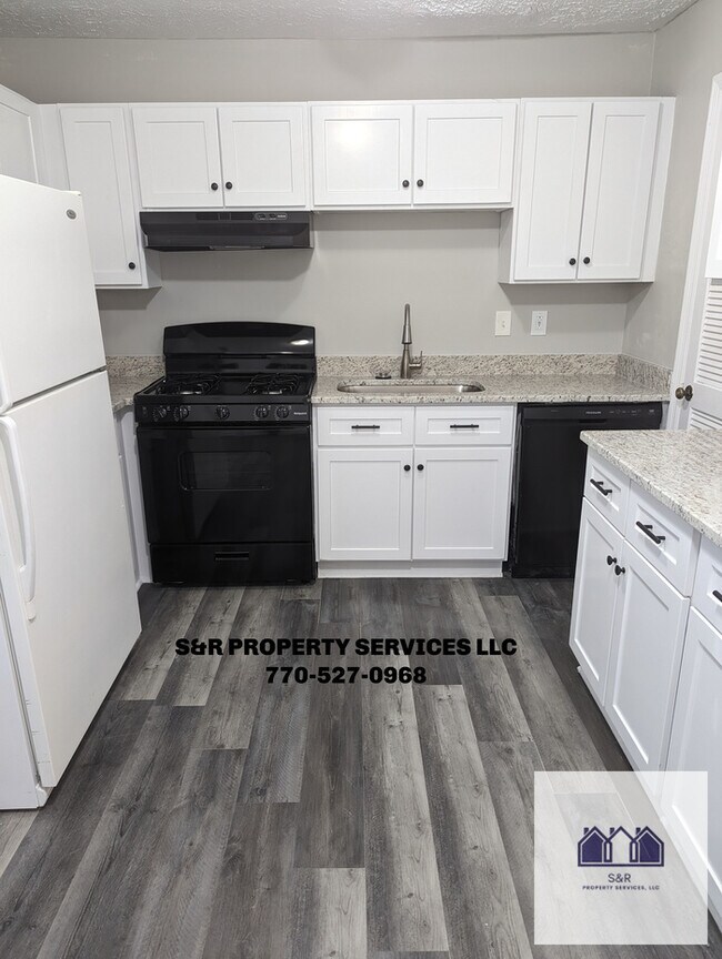 Photo - 4253 Grogan St