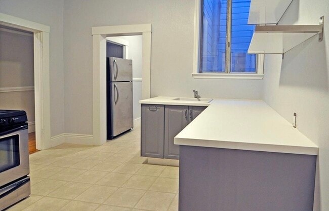 Photo - 1335 Oak St