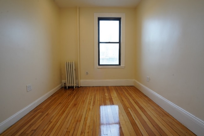 Photo - Harvard & Commonwealth 2bd/2ba