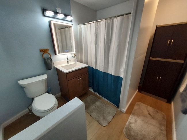 Photo - 127 S Main St