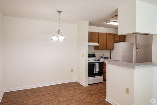 2BR, 2BA - Jefferson Pointe