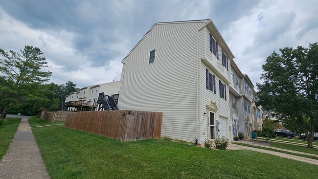 Photo - 20140 Daniels Cir