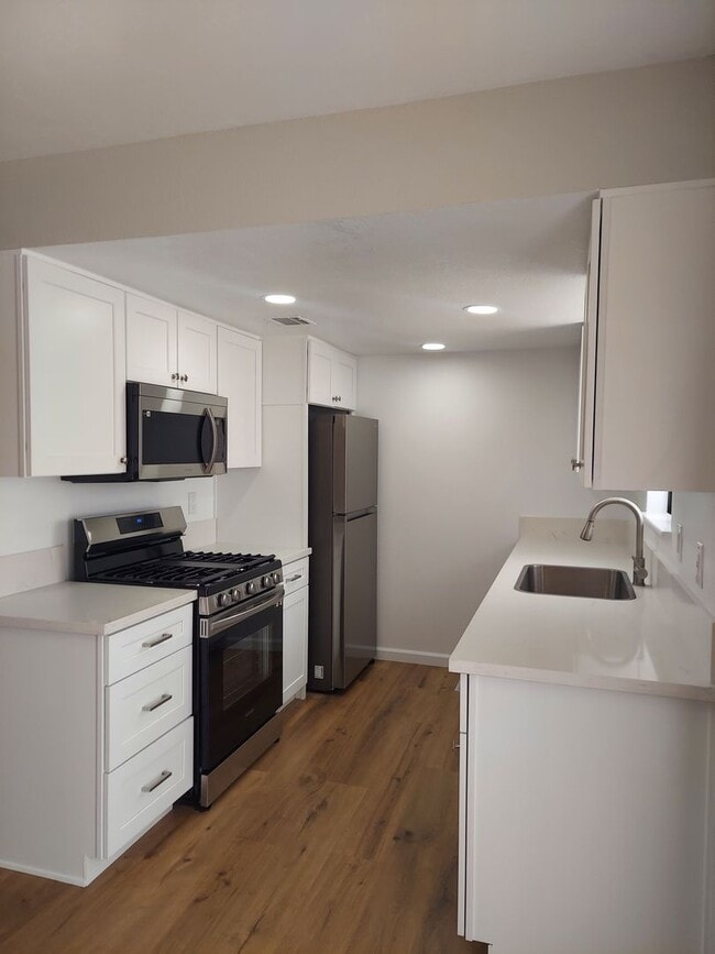 612 W Graaf Ave Unit C