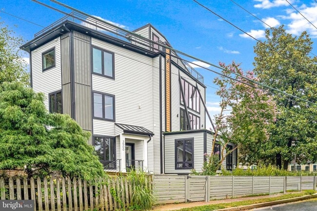 Building Photo - 3500 7th St N