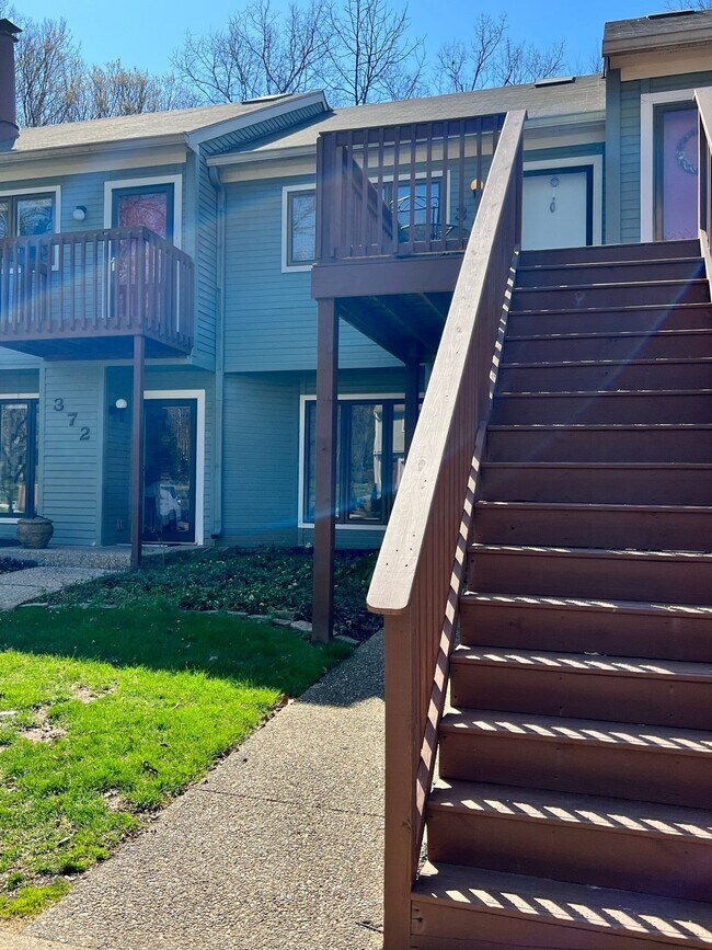 Photo - 370 Cres Spring Dr