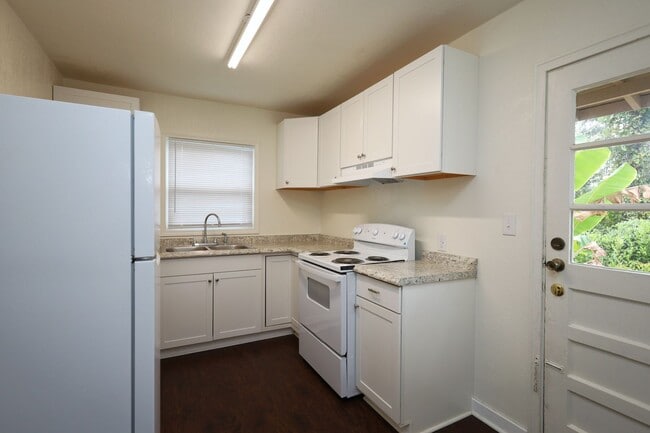 Photo - 1705 Clover Dr