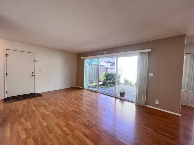 Photo - BRIGHT & SPACIOUS 3BD/2BA TOWNHOME IN PLEASANTON CA!!!