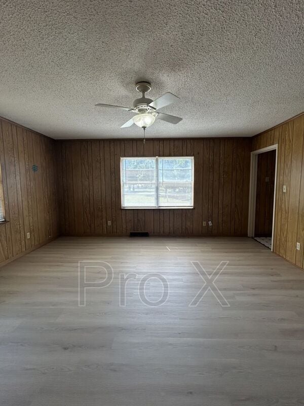 825 S Cherokee St