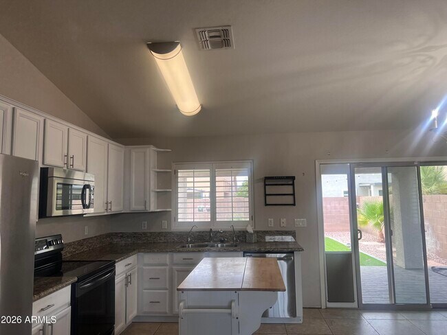 Photo - 16624 W Saguaro Ln