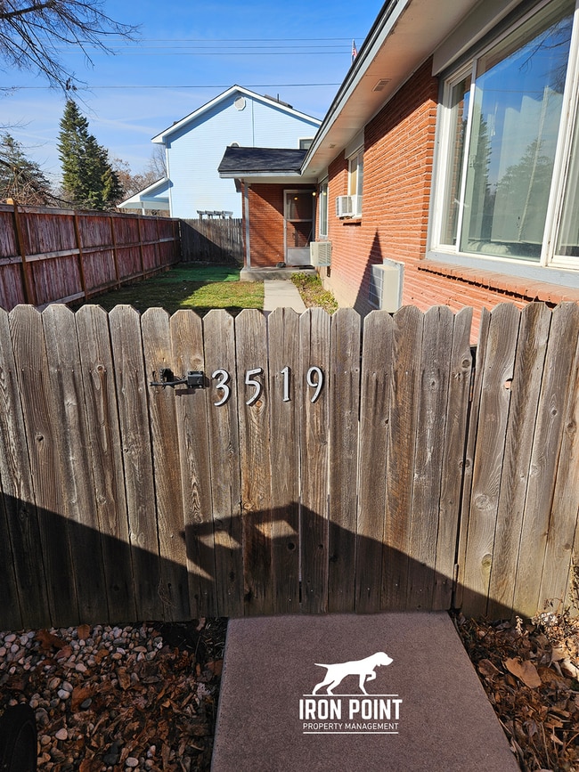 Photo - North Boise Duplex w/2 beds, 1bath, W/D, and Covered Parking