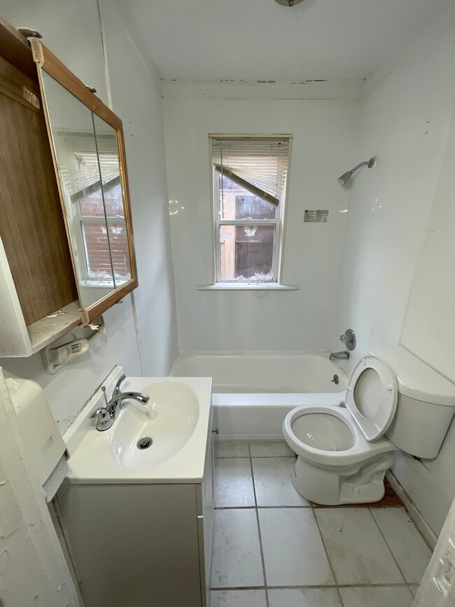 Photo - 5571 Era Ave