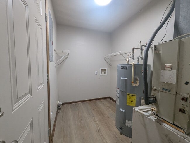 Photo - 315/317 Rustwood Dr Unit 315 Rustwood Dr