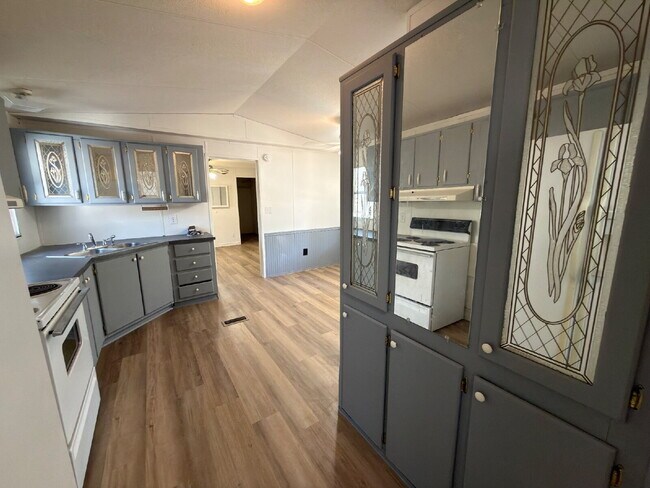 3 bed 2 bath. New vinyl floors throughout.