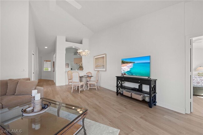 Photo - 8415 Excalibur Cir Unidad B10