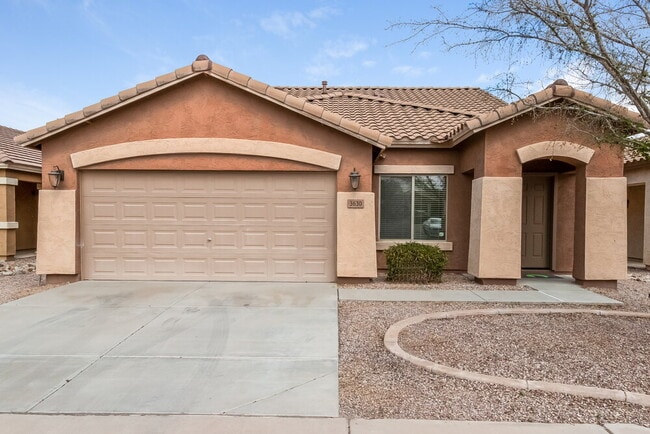 Building Photo - 3630 W Mesquite Ave