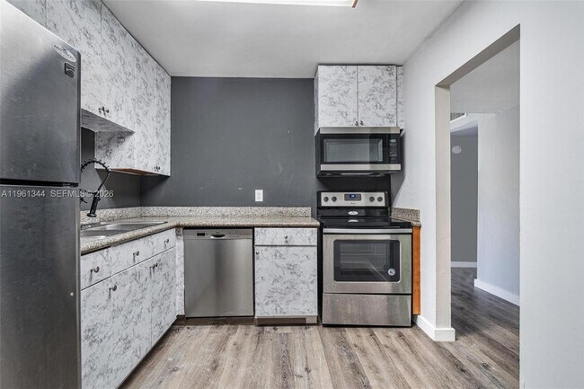 Photo - 15205 NE 6th Ave Unit D305