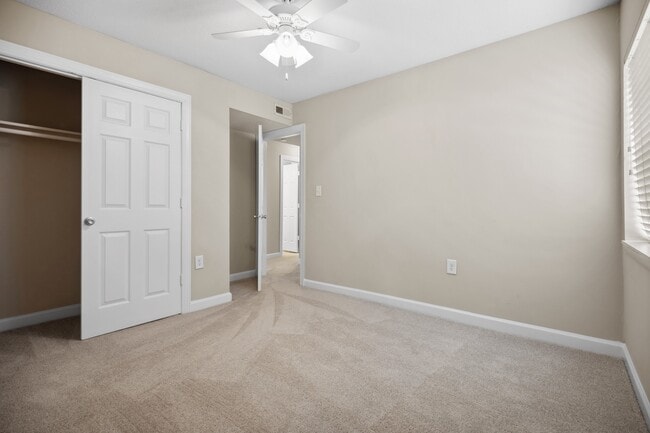 Photo - Sumter Square Apartments