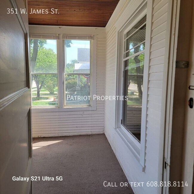 Photo - 2 bedroom/ 1 bath apartment in Columbus, WI