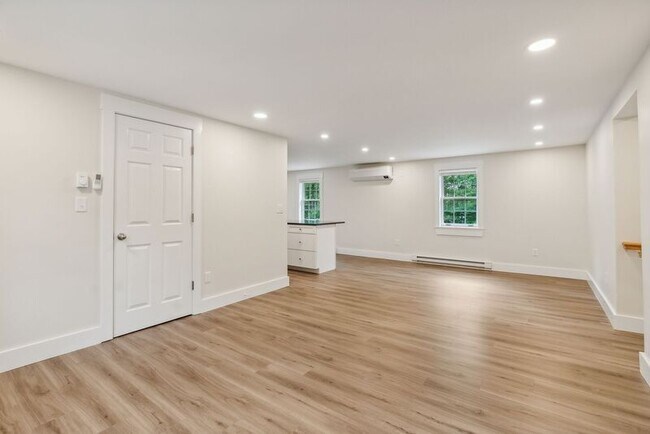 Photo - 1393 Portland Rd